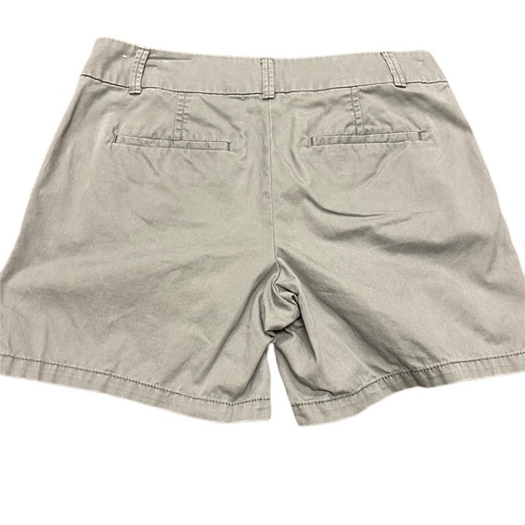 LOFT Outlet 6 Short Beige Shorts - Picture 2 of 7